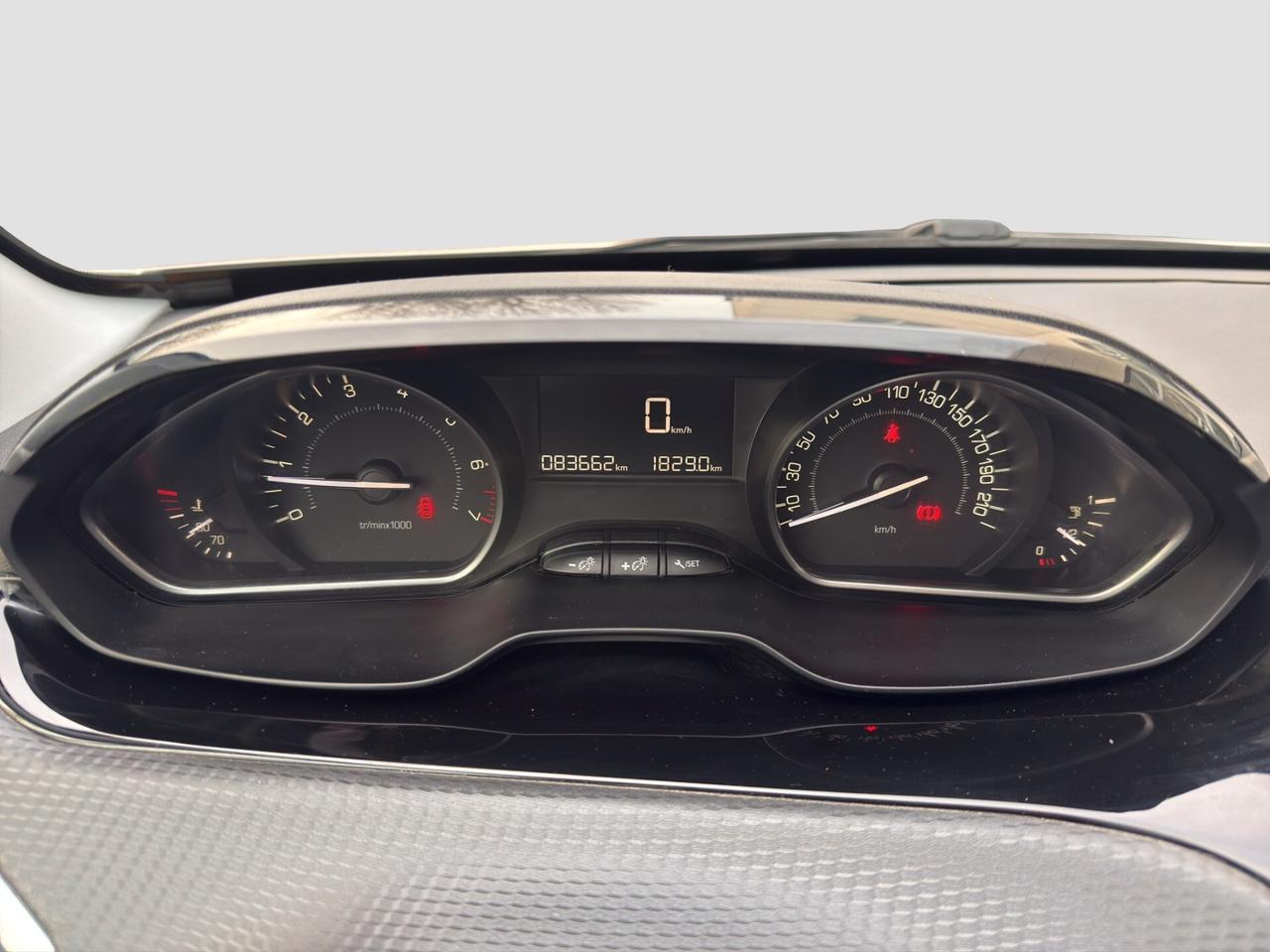 Peugeot 2008 PureTech 82 S&S Allure