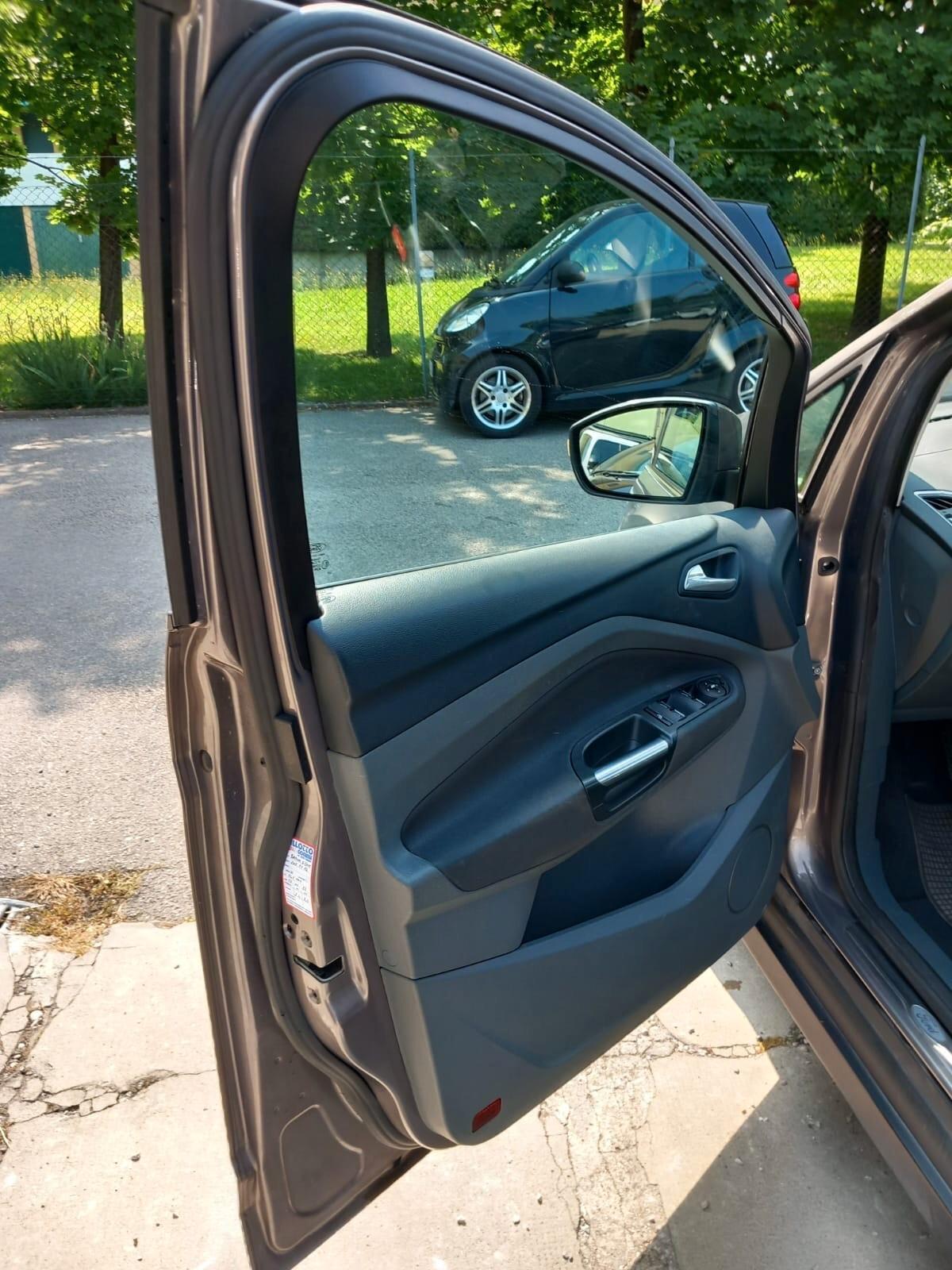 Ford C-Max 1.6 TDCi 95CV Titanium