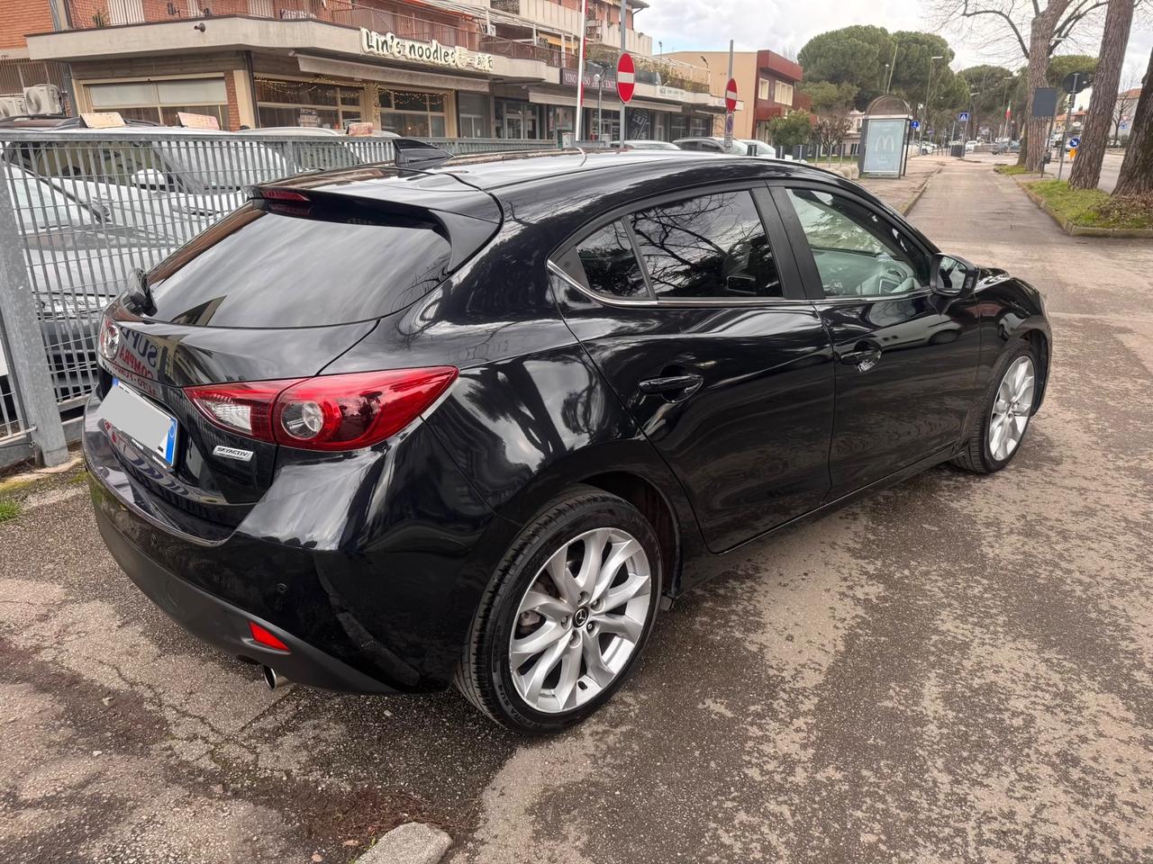 Mazda 3 1.5 Skyactiv-D Exceed garanzia 12 mesi