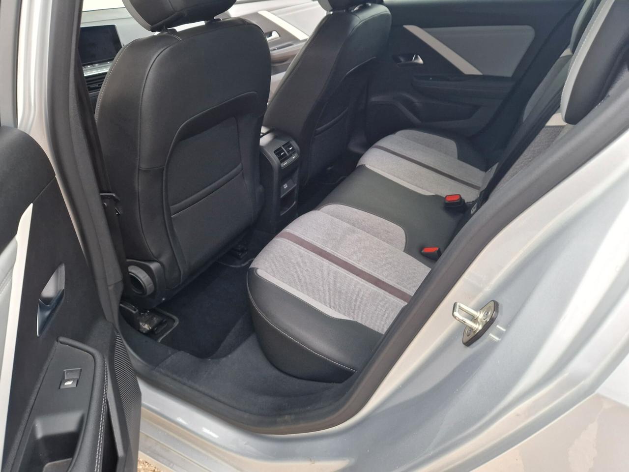 Opel Astra 1.5 Turbo Diesel 130 CV AT8 GS Line