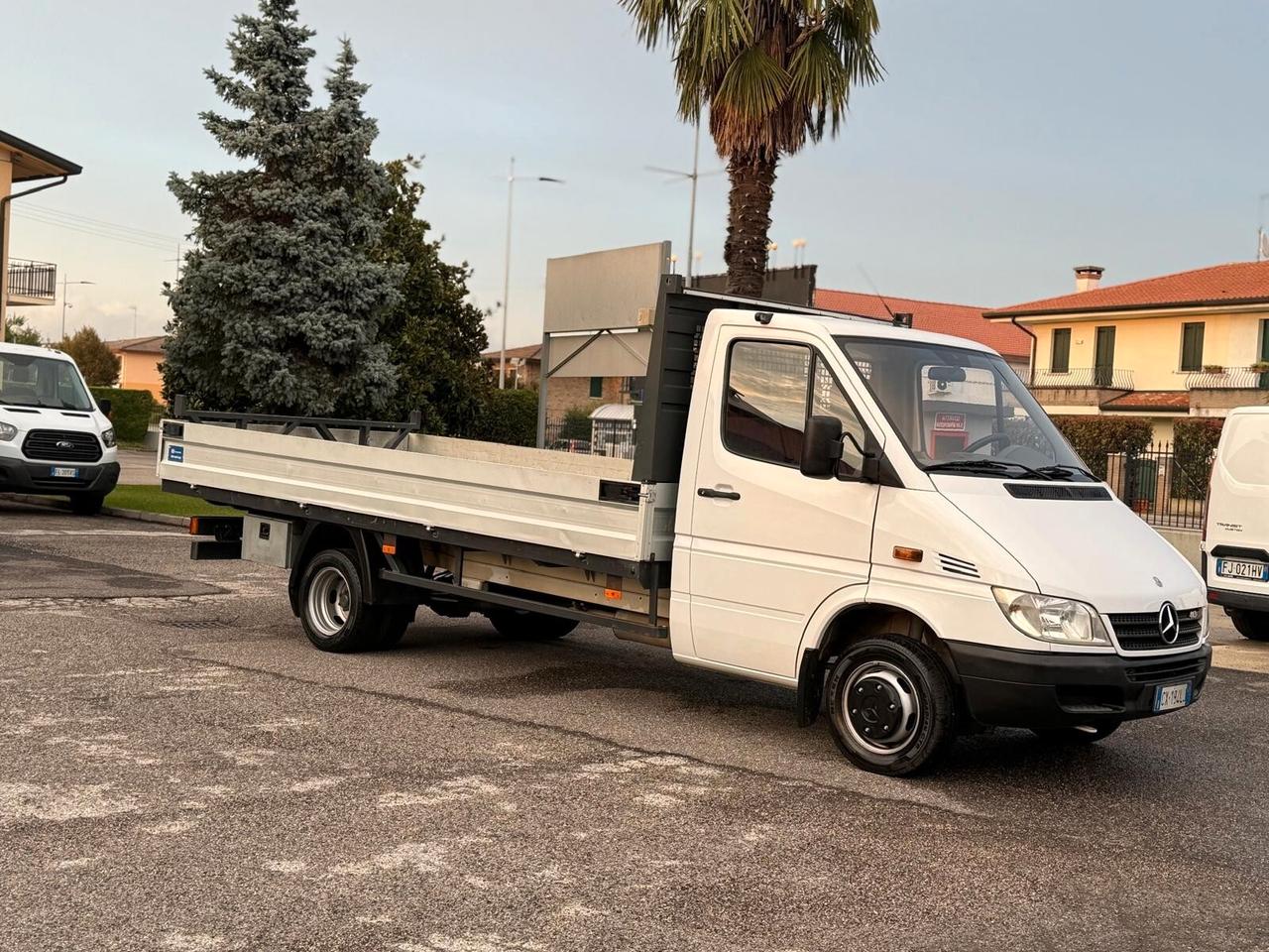 Mercedes Benz 413 CDI CASSONE LUNGO 2005