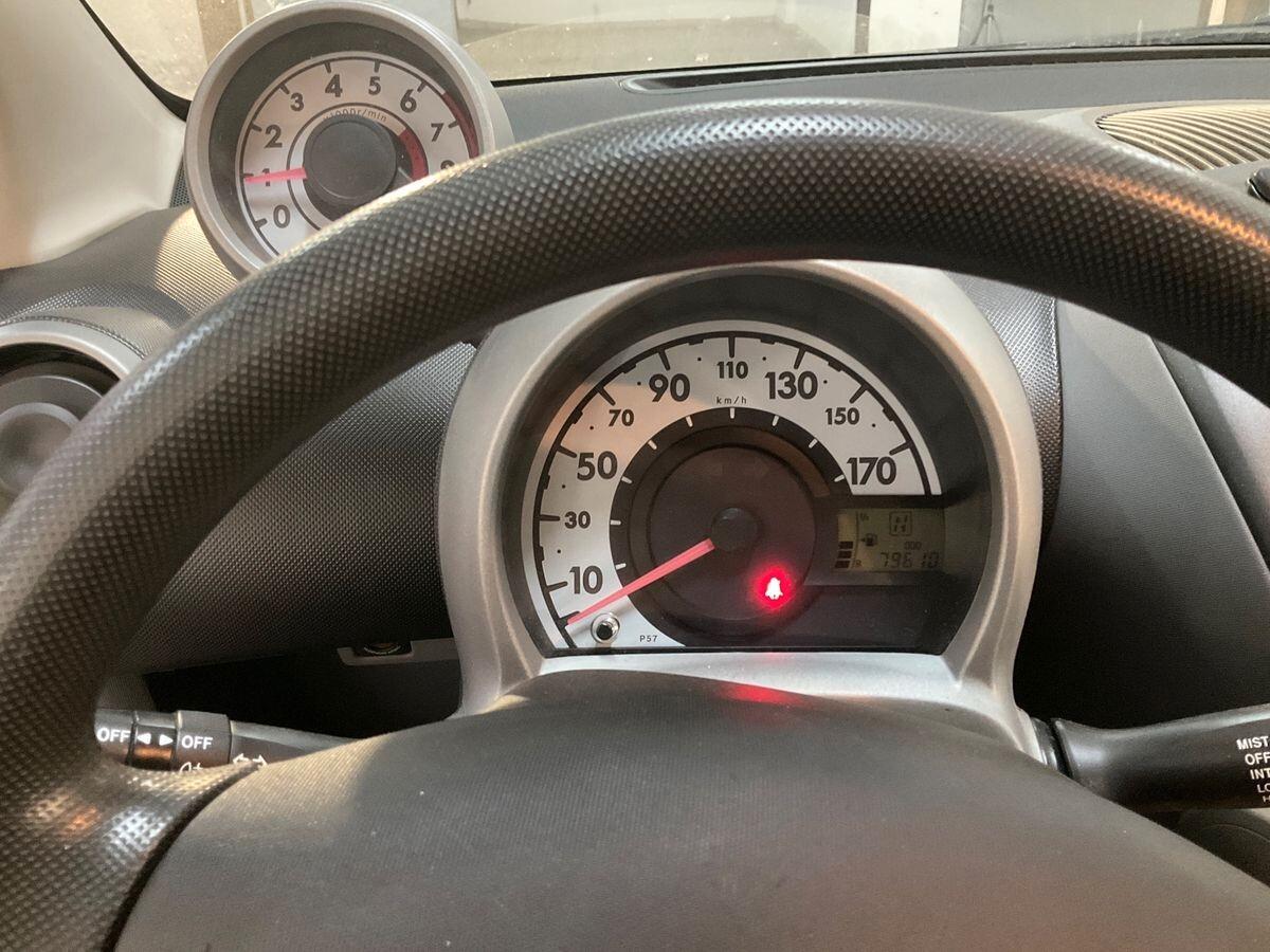 Peugeot 107 *PREZZO REALE* 1.0 68 CV AUTOMATICA GARANZIA 12 MESI KM CERTIFICATI NEOPATENTATI OK