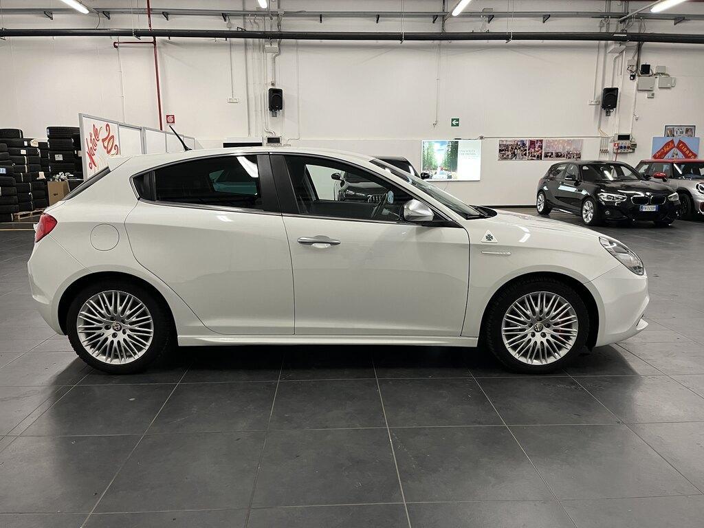 Alfa Romeo Giulia 2.2 Turbo Sprint AT8