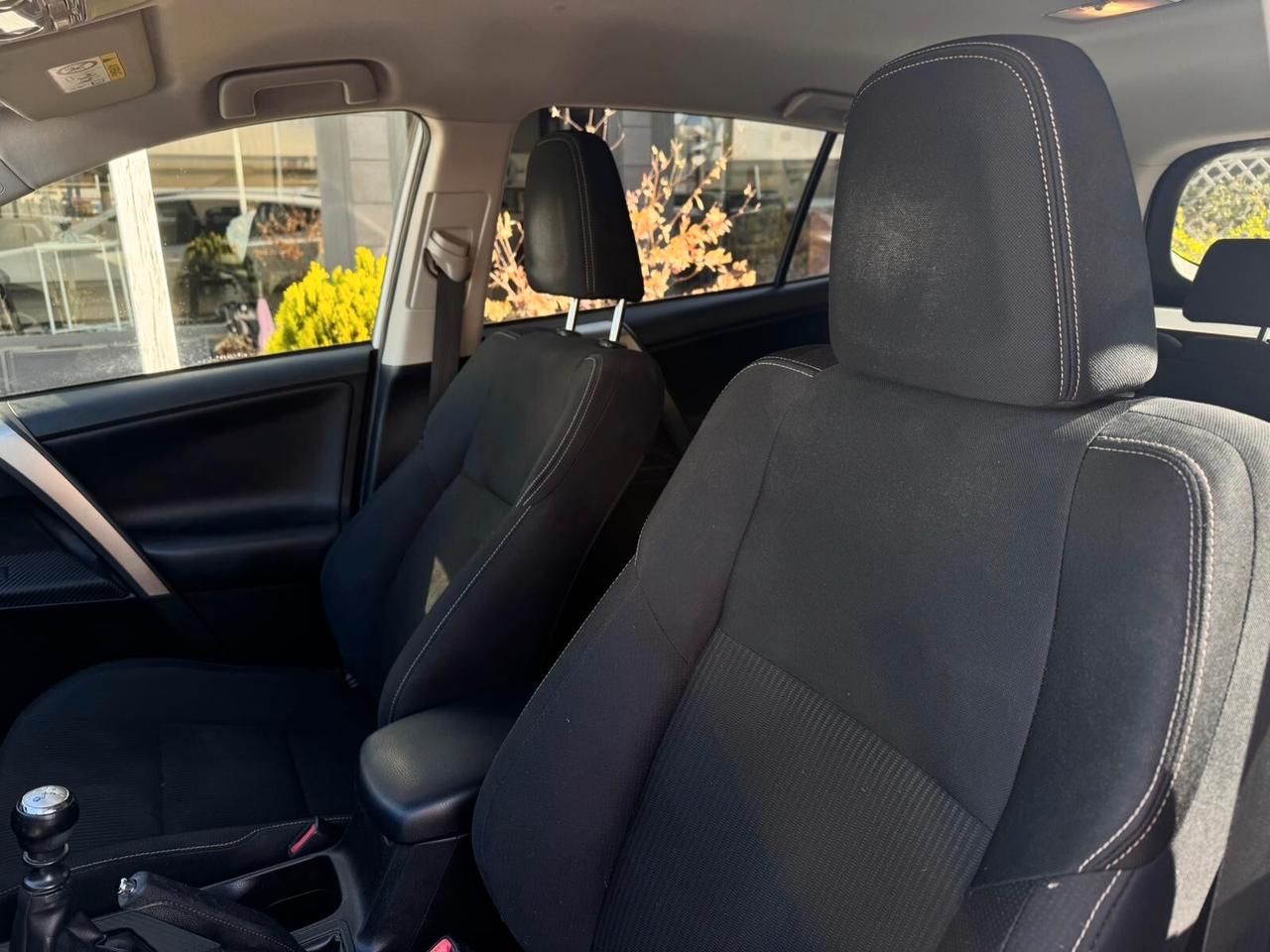 Toyota RAV4 2.0 D-4D 2WD Active