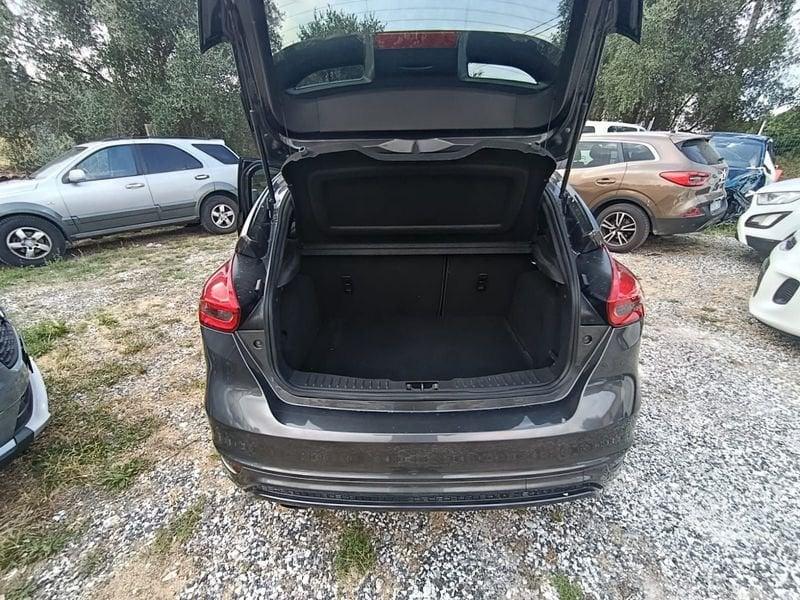 Ford Focus 1.5 TDCi 120cv S&S ST Line
