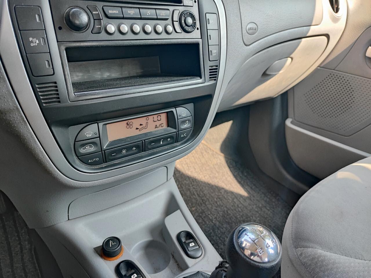 Citroen C3 1.6 110CV neopatentati 5 porte