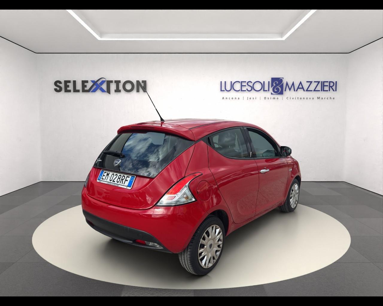 LANCIA Ypsilon 3ª serie - Ypsilon 0.9 TwinAir 85 CV 5 porte S&S Gold