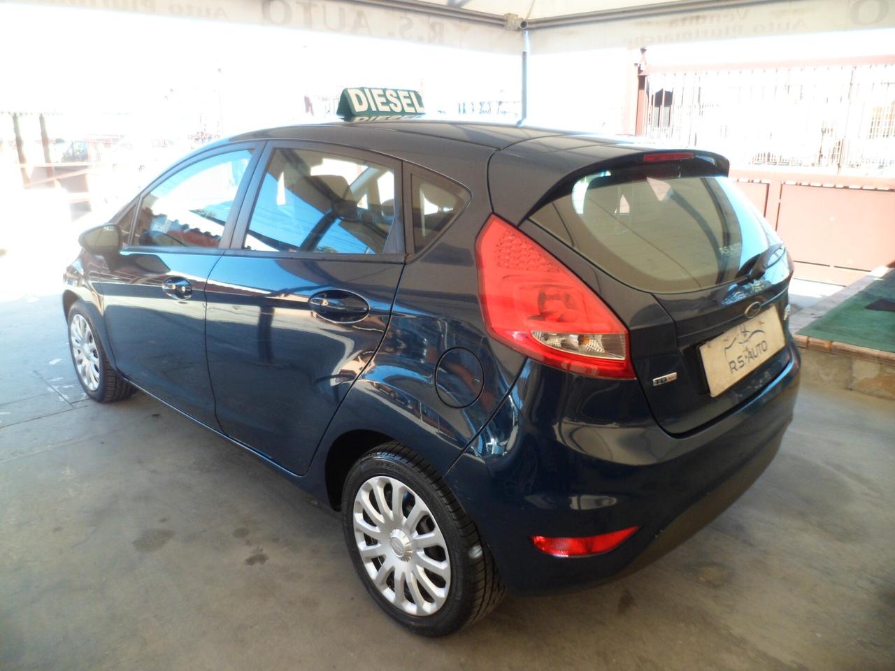 FORD Fiesta 1.4 tdci 68cv neopatentati 5p 10