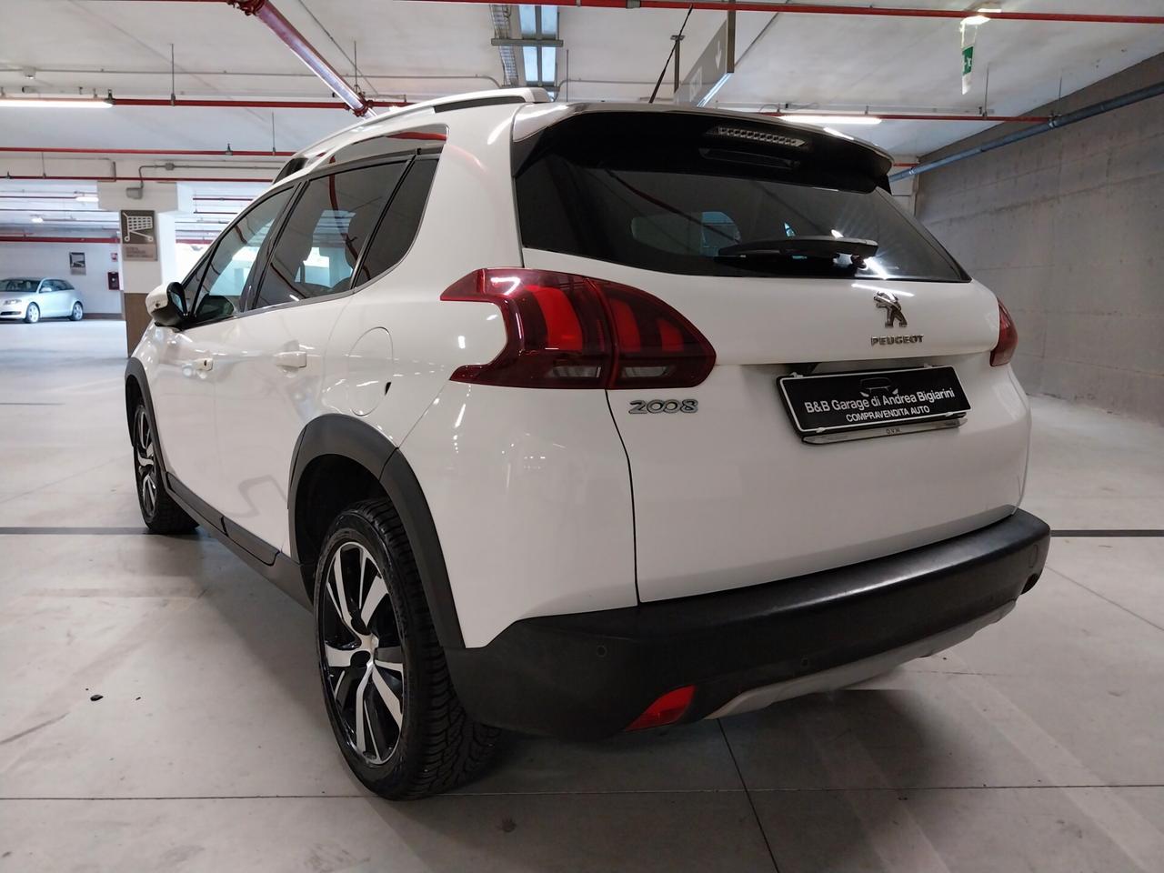Peugeot 2008 BlueHDi 100 S&S GT Line - ok neopatentati