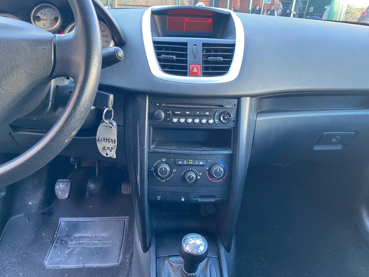 Peugeot 207 1.4 HDi 70CV anno 2011