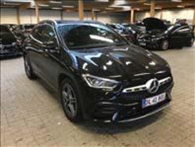 MERCEDES-BENZ GLA 200 Automatic Premium