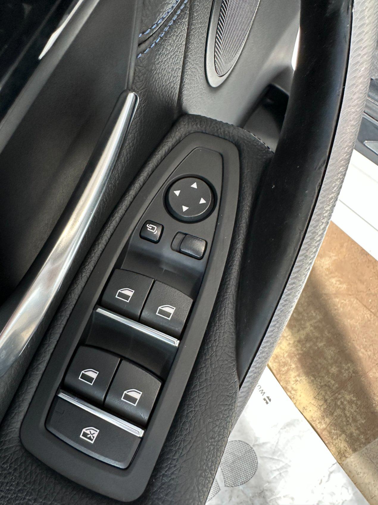 BMW 330 e Msport auto-LED-18"-Telecamera-Navi