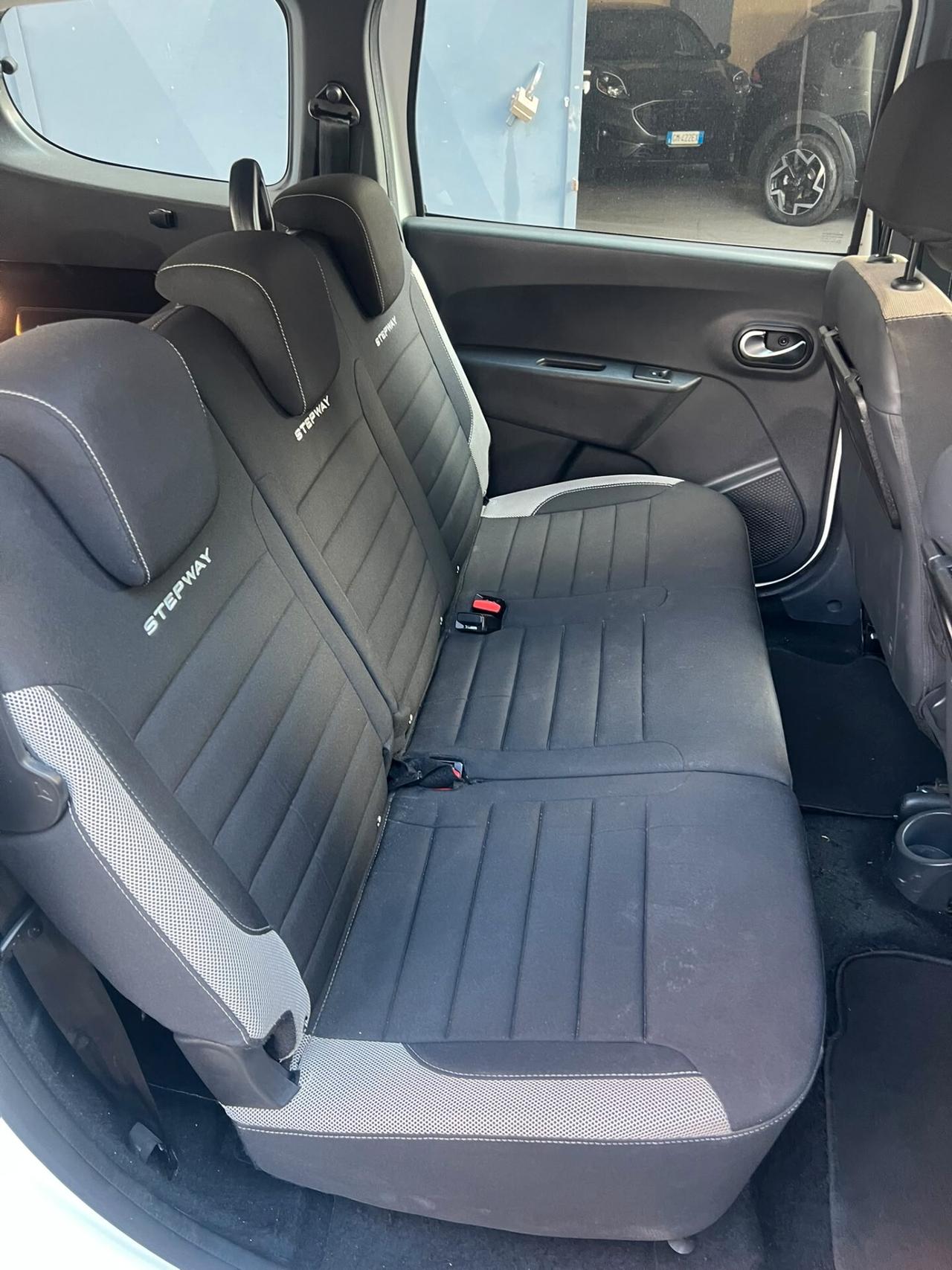 Dacia Lodgy SW STEPWAY 7 POSTI