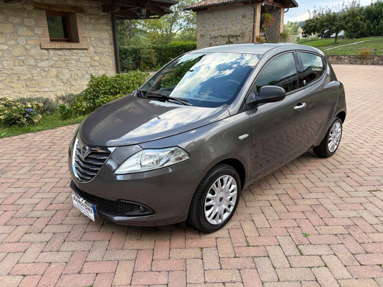 Lancia Ypsilon 1.2 69 CV 5 porte GPL Ecochic Gold