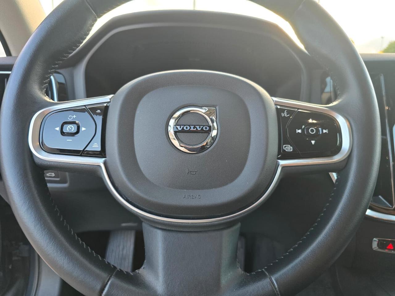 Volvo V60 Cross Country 2.0 b4 Business Pro Line awd auto