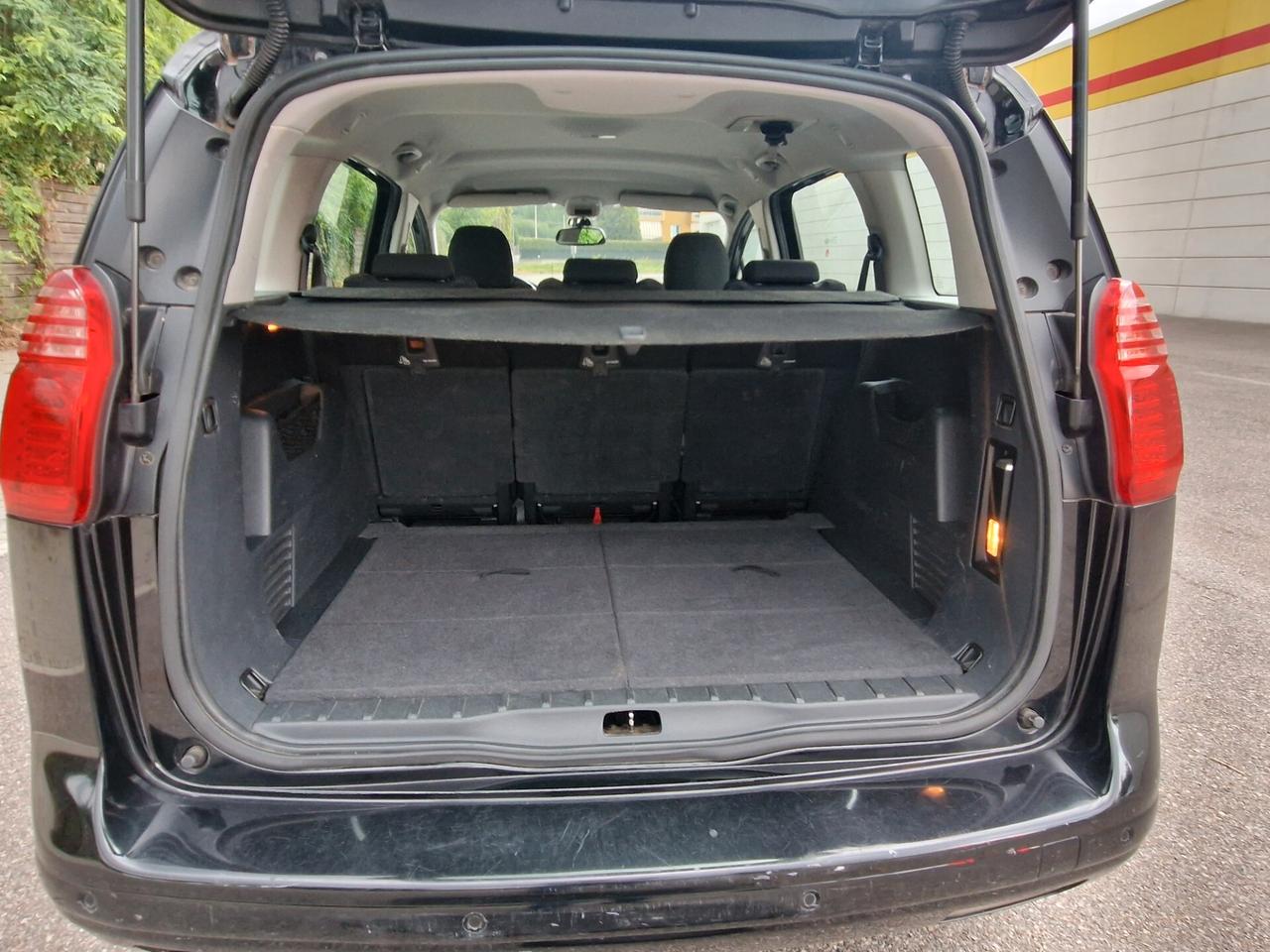 Peugeot 5008 1.6 e-HDi 112CV Stop&Start cambio robotizzato Family