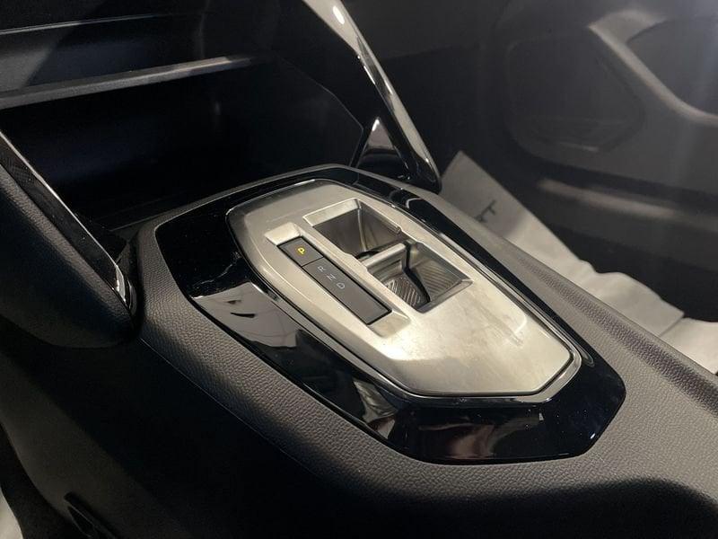Peugeot 208 Style Hybrid 110 e-DCS6 auto