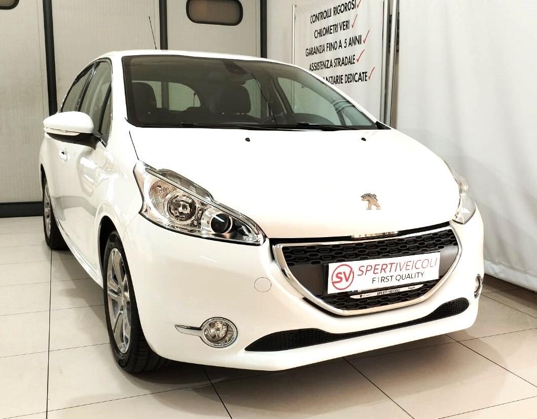 Peugeot 208 1.4 HDi 68 CV 5 porte Allure