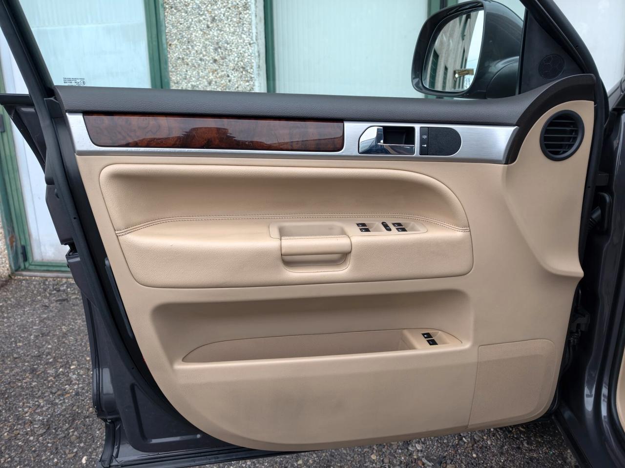 Volkswagen Touareg 3.0 TDI UNIPRO PERFETTO 2007