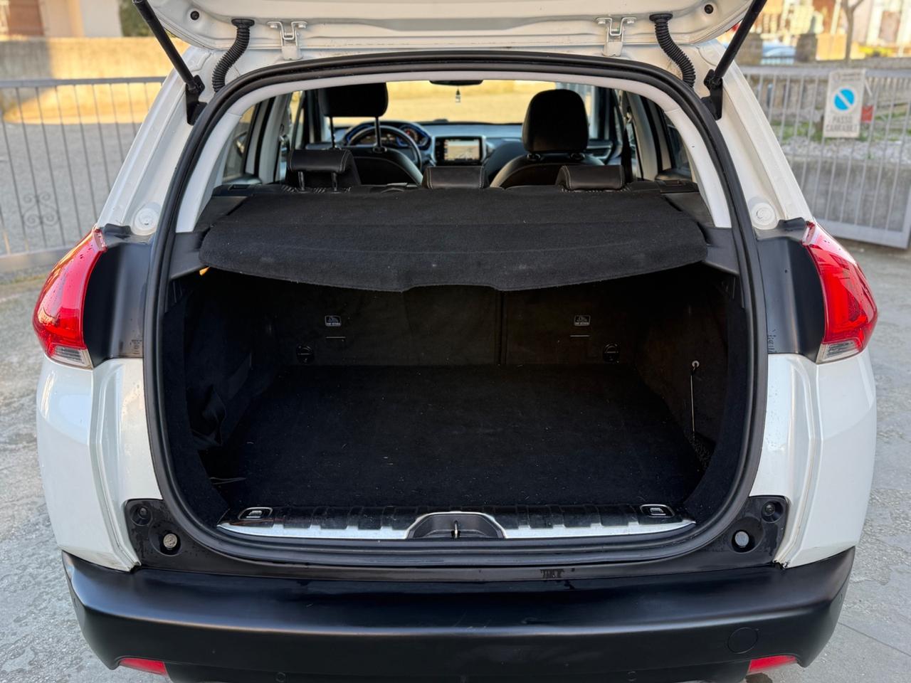 PEUGEOT 2008 1.2 BENZINA POCHI KM EURO6b 2016