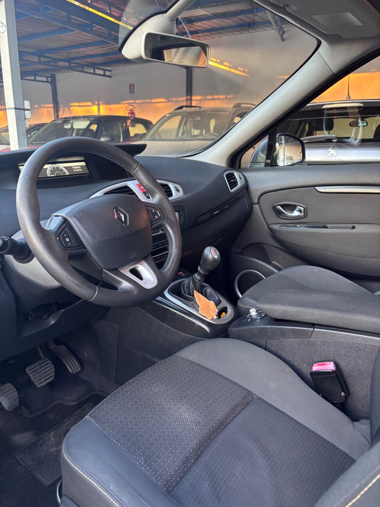 Renault Scenic Scénic X-Mod 1.5 dCi 110CV Dynamique