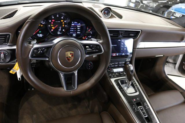 PORSCHE 911 3.0 Carrera 4 Coupé