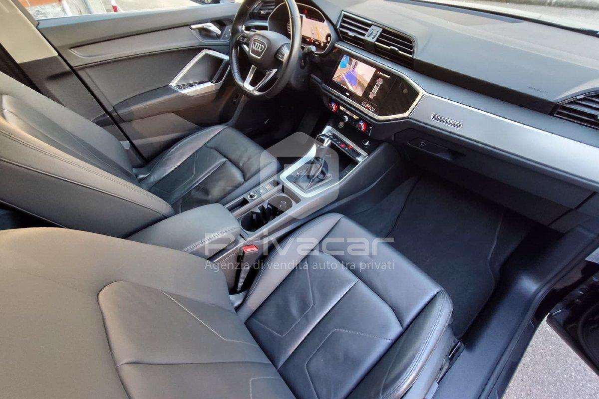 AUDI Q3 45 TFSI quattro S tronic Business Advanced