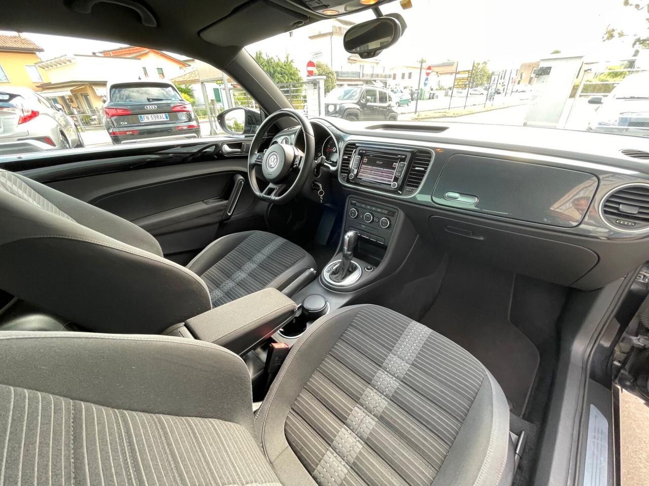 Volkswagen Maggiolino Kafer Beetle 2.0i benz 200CV DSG Sport