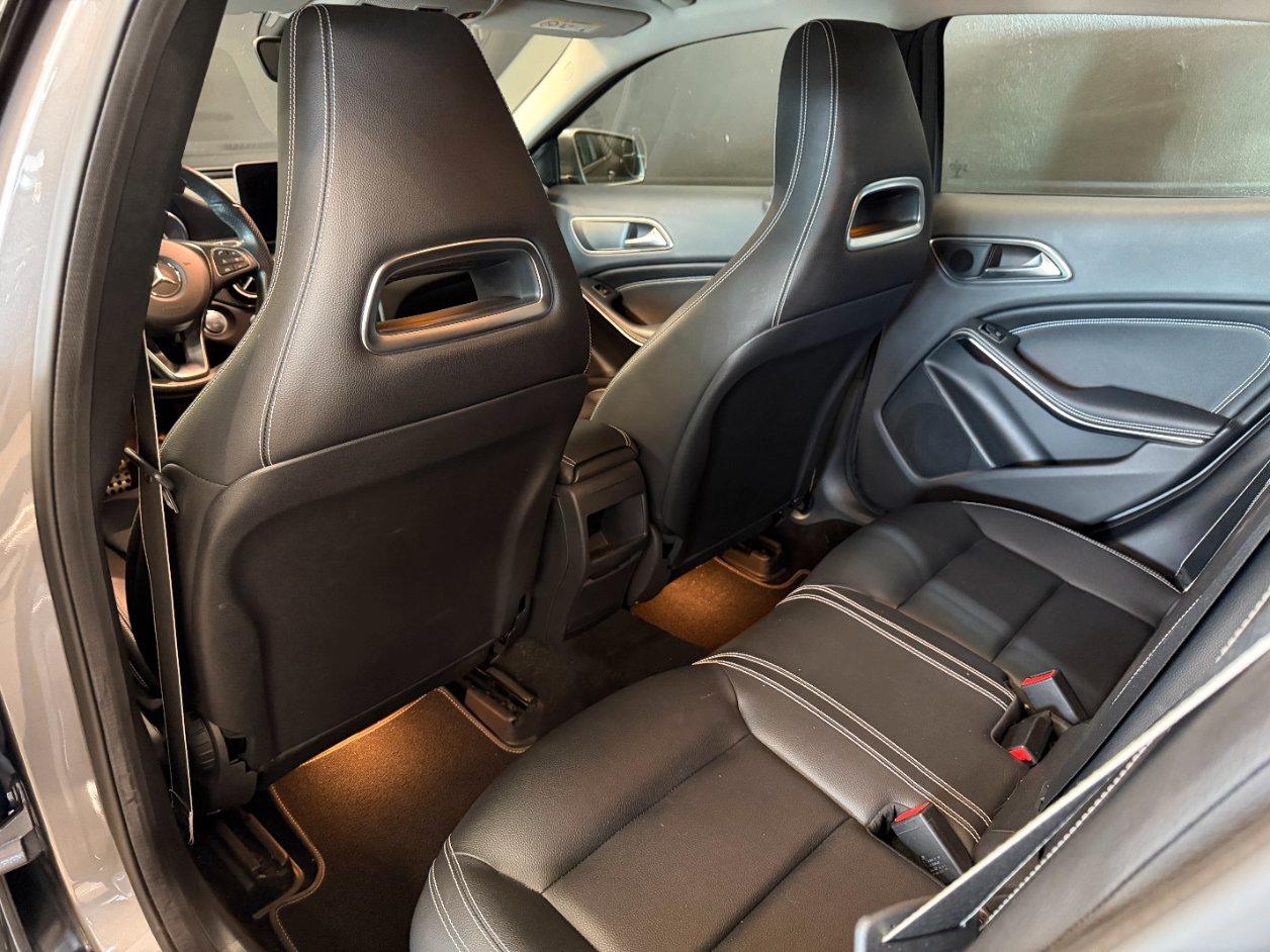 Mercedes GLA 200 Night Edition auto