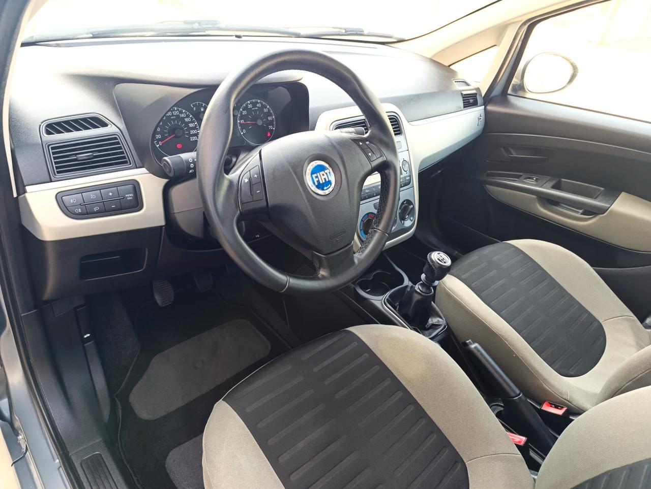 Fiat Grande Punto 1.4 5 porte Dynamic - Uniproprietario - Ok Neopatentati