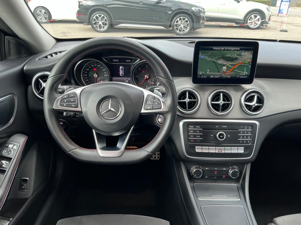 Mercedes-benz CLA 220 Automatic Premium Amg open edition uni pro