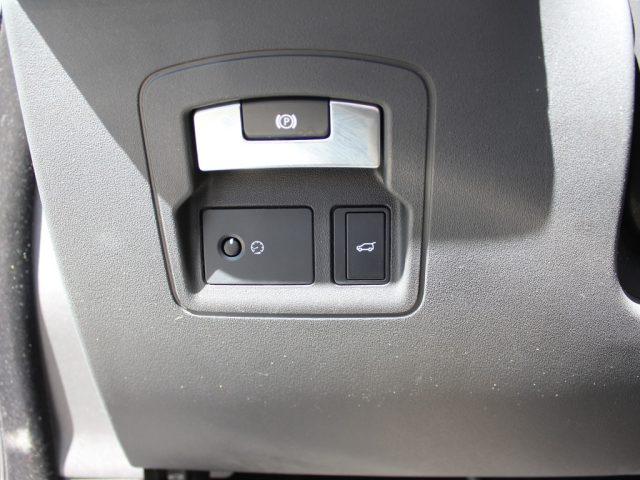 LAND ROVER Range Rover Velar 2.0D I4 R-Dynamic 240 CV