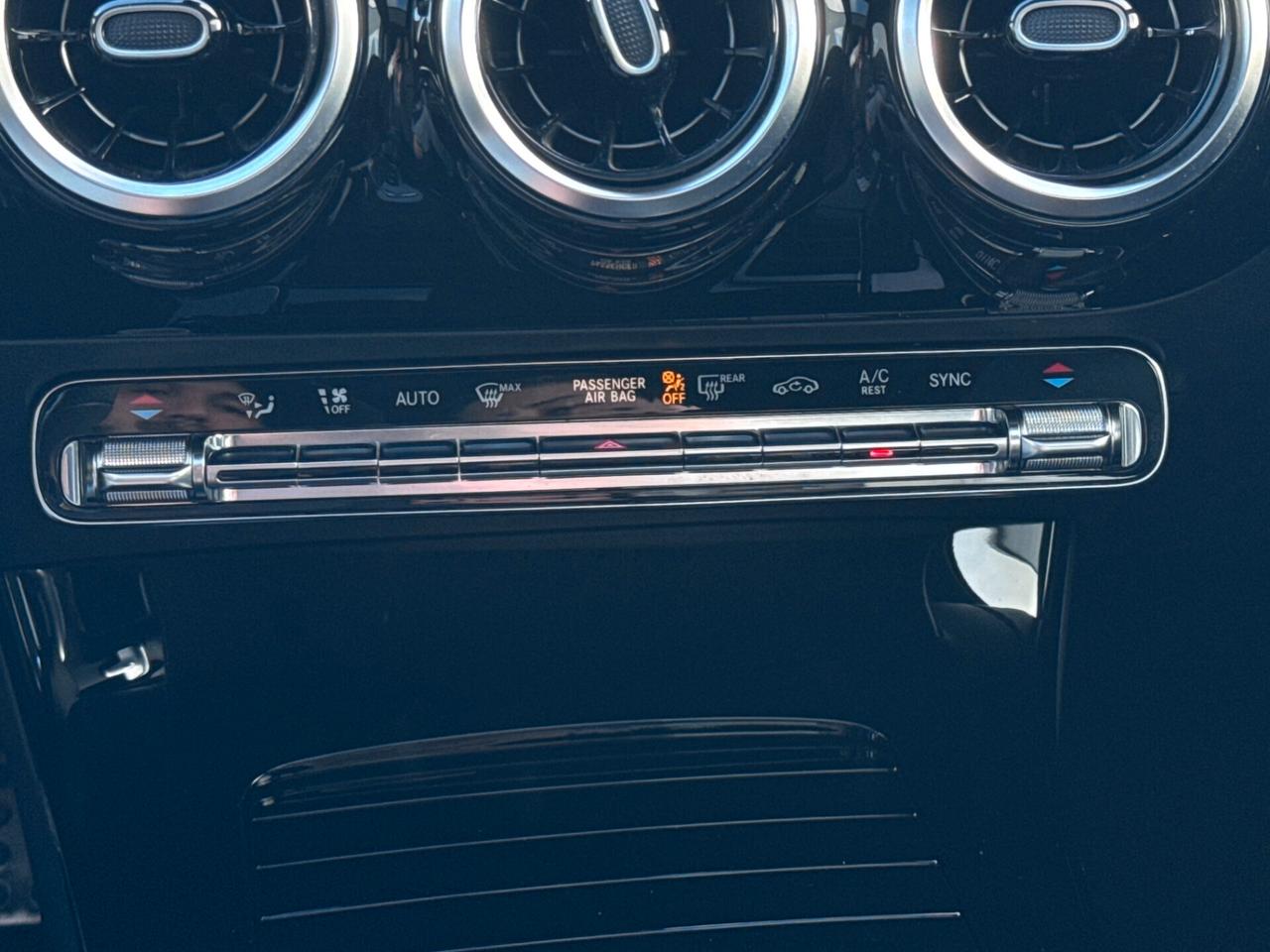 Mercedes-benz A 180d Automatic Premium*AMG LINE*TETTO*UNIPRO*