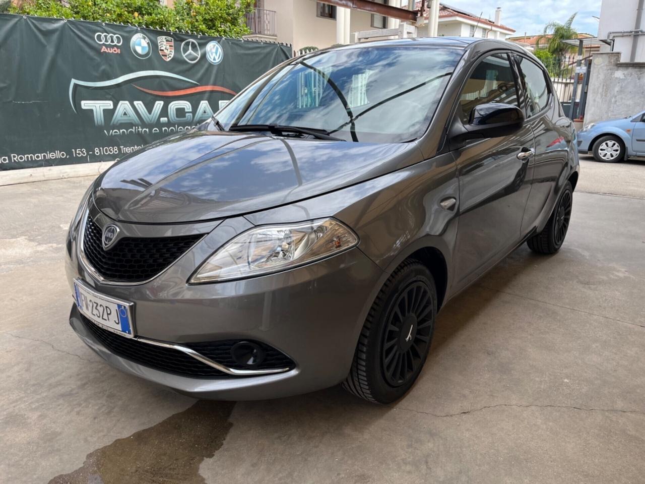 Lancia Ypsilon 1.2 69 CV 5 porte GPL Ecochic Gold