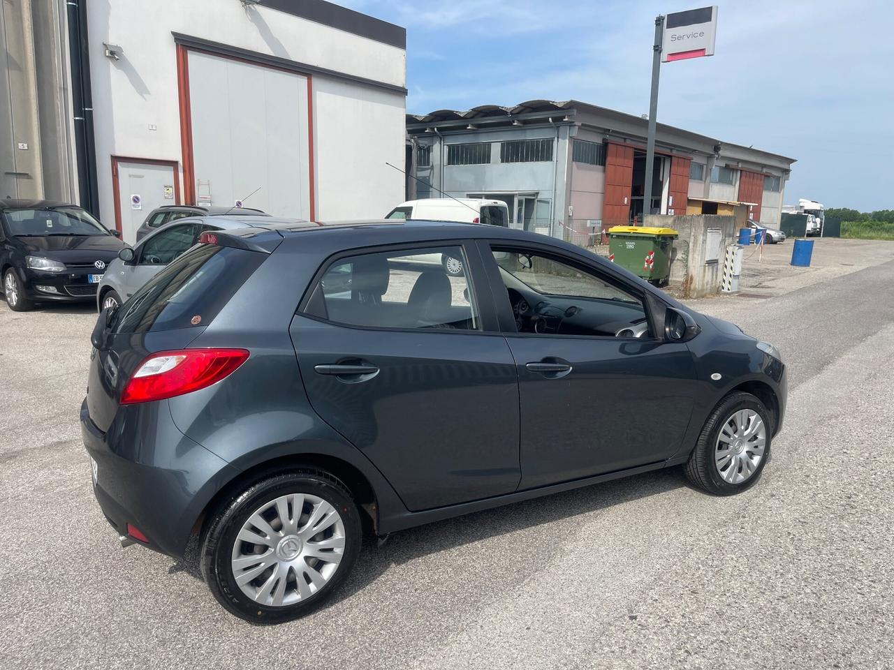 Mazda 2 Neopatentati