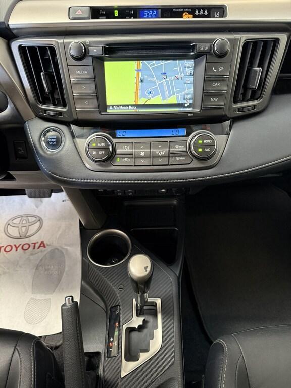 Toyota RAV4 5 Porte 2.2 D-CAT Lounge 4WD Auto