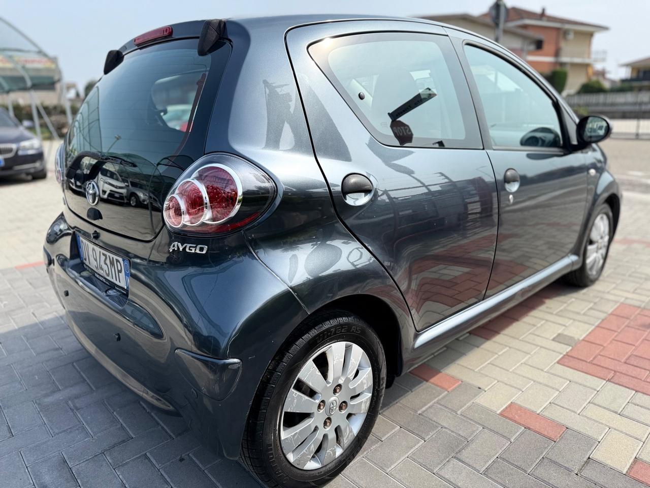 Toyota Aygo 1.0 12V VVT-i 5 porte NEOPATENTATI