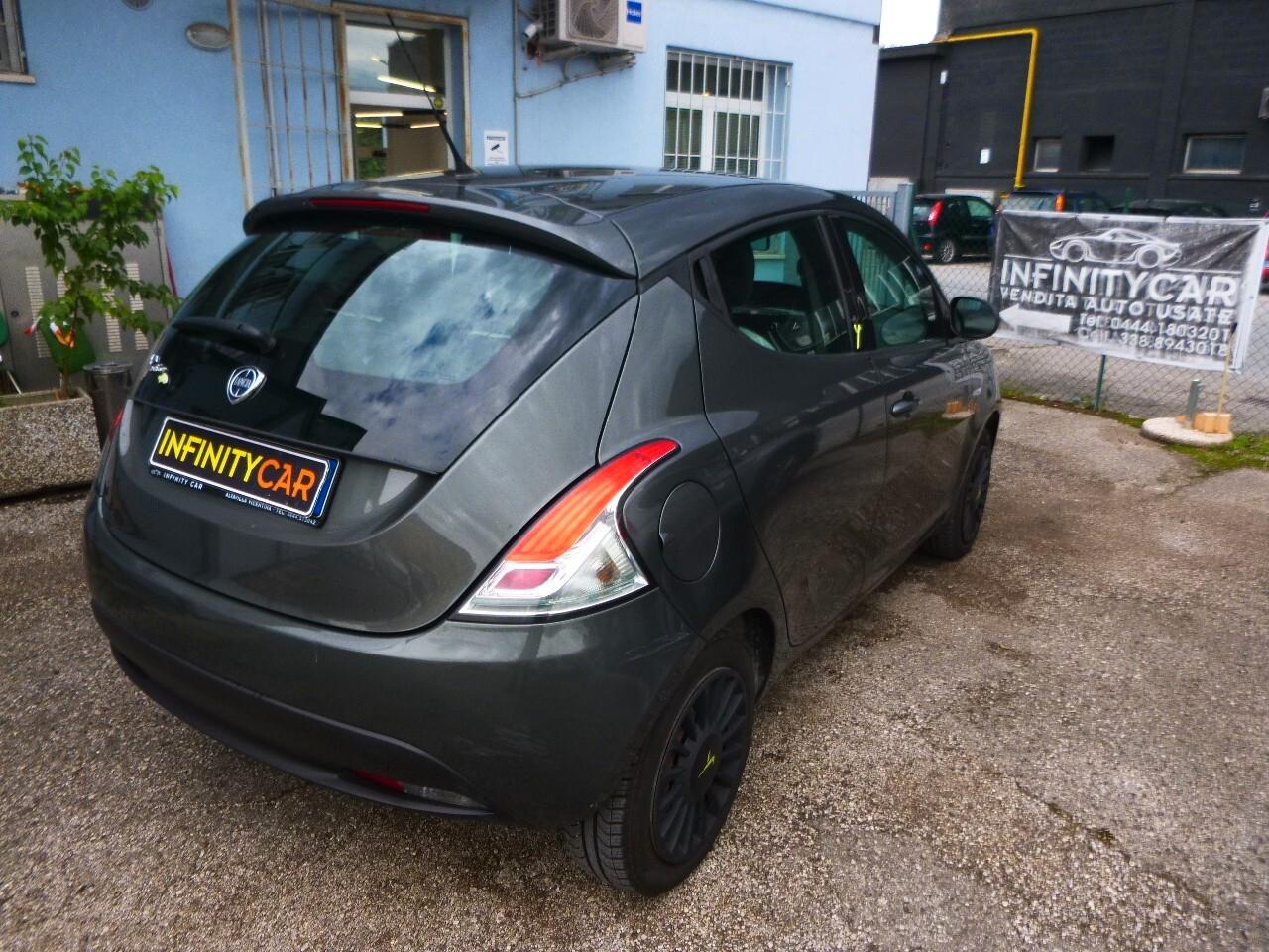 Lancia Ypsilon 1.2 69 CV 5 porte Elefantino,NEOPATENTATI