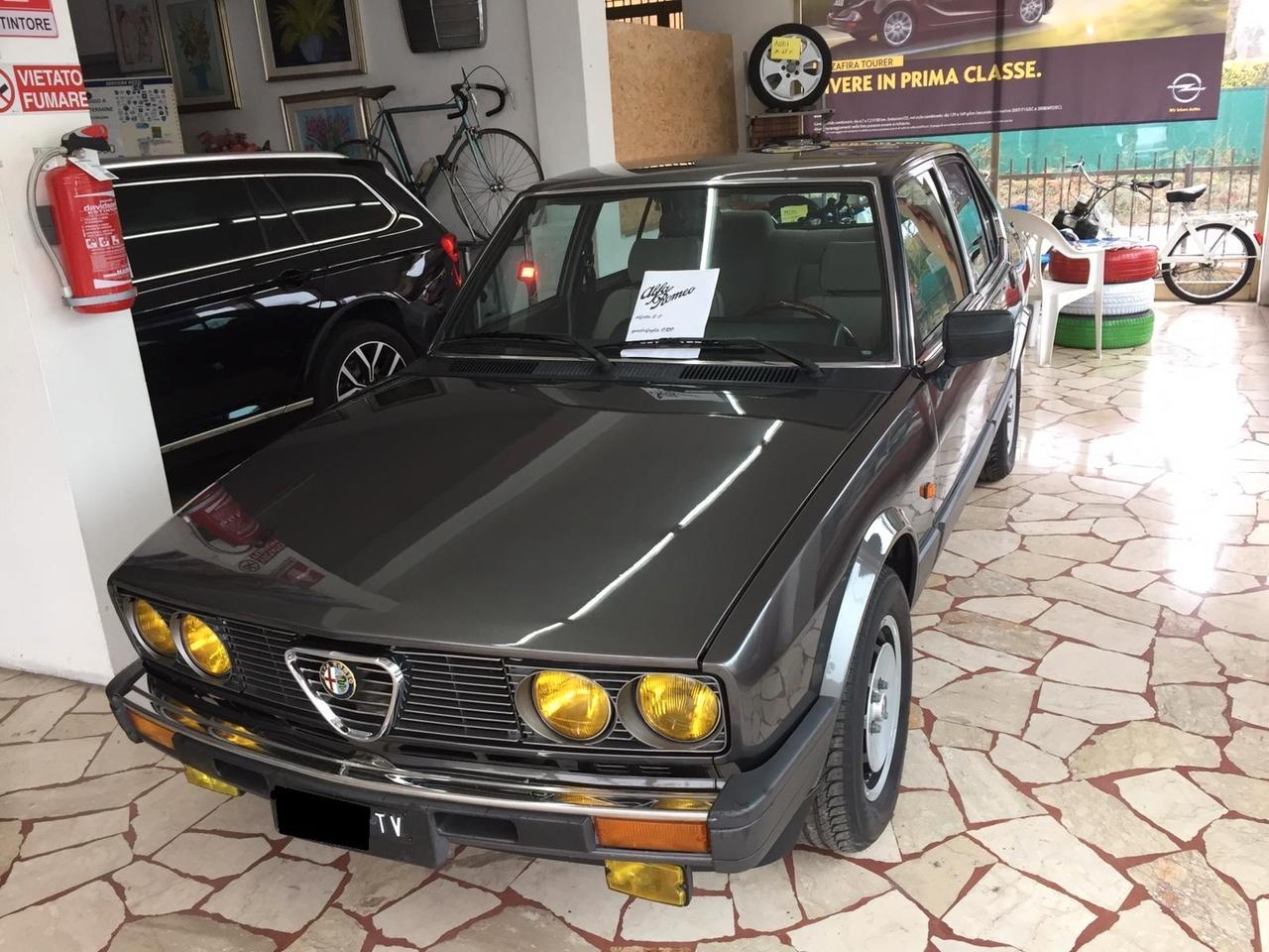 Alfa Romeo Alfetta 2.0i Quadrifoglio Oro