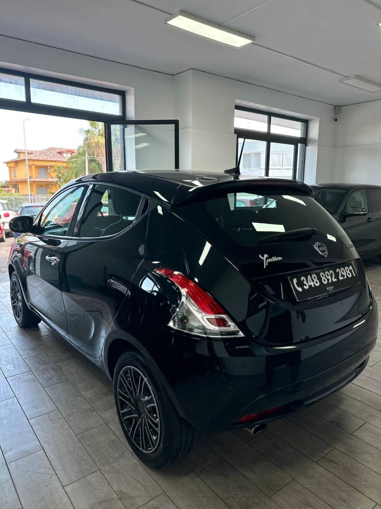 Lancia Ypsilon 1.0 FireFly 69cv Hybrid Ecochic Gold 2021