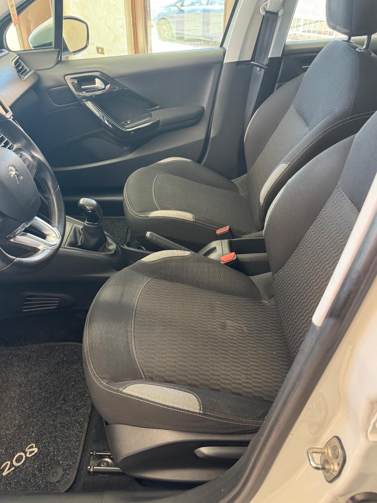 Peugeot 208 BlueHDi 75 5 porte Allure