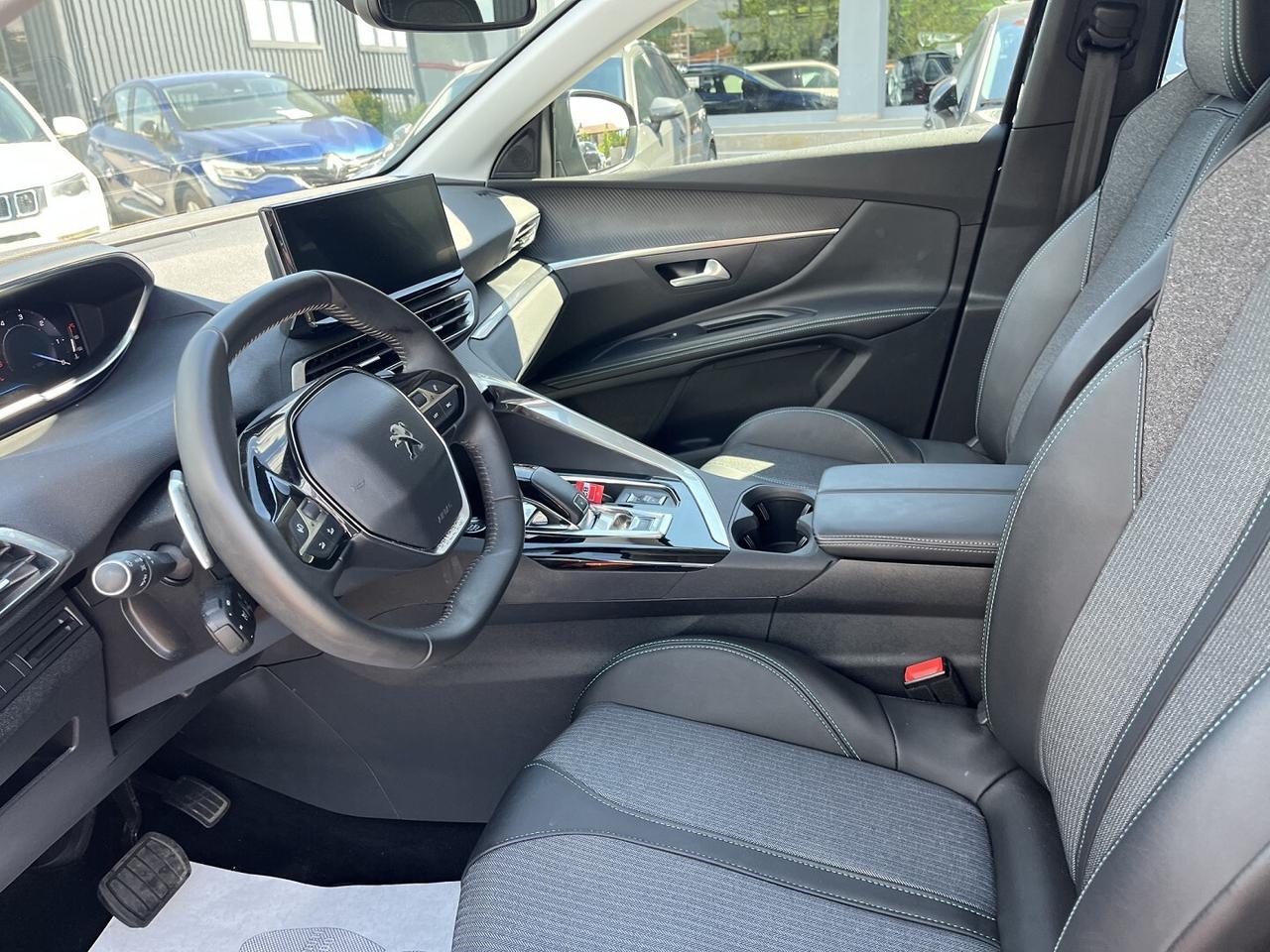 PEUGEOT 5008 1500 HDI 130 CV AUTOM. 7 POSTI