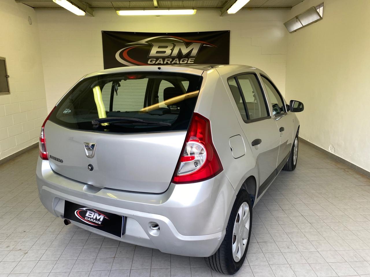 Dacia Sandero 1.2 16V GPL 75CV Embleme