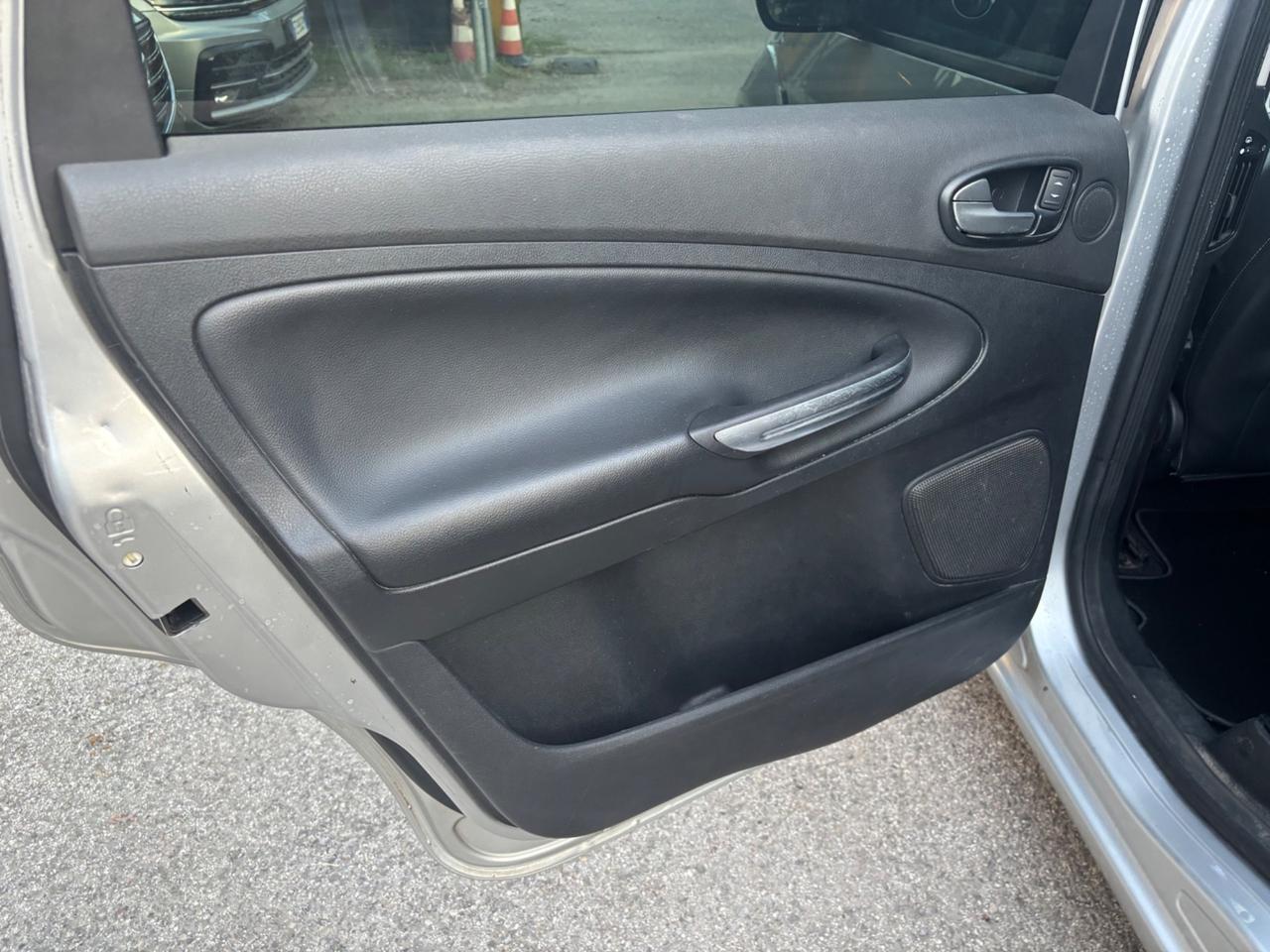 Ford S-Max 2.0 TDCi 140CV Titanium