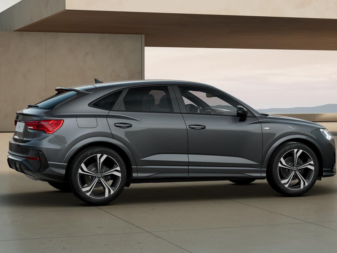 Audi Q3 sportback 35 2.0 tdi identity black s-tronic