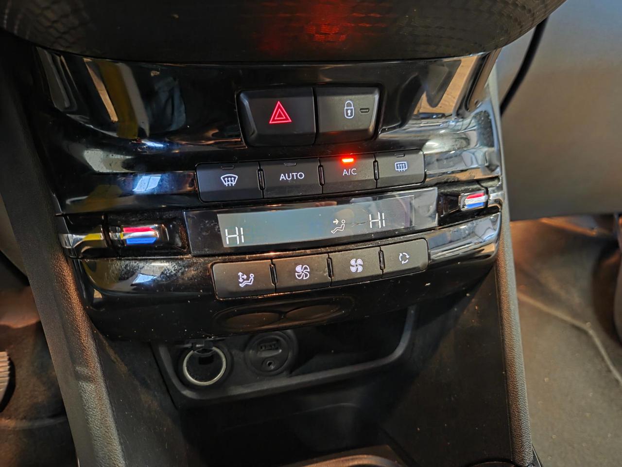 Peugeot 2008 2008 1.6 bluehdi Allure 100cv