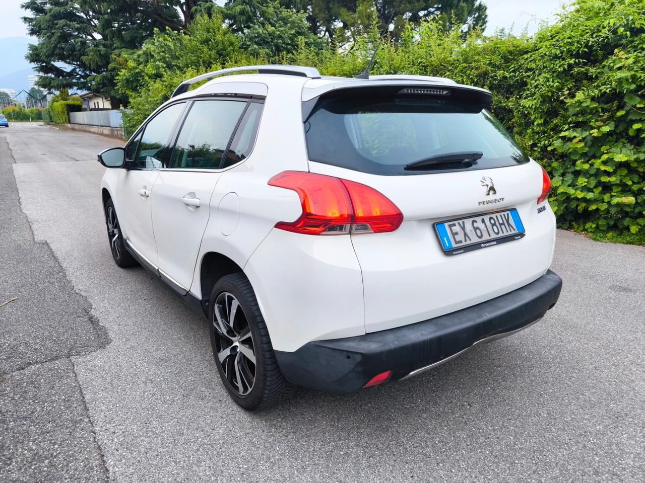 PEUGEOT 2008 1,6 BENZINA VTI-ALLURE
