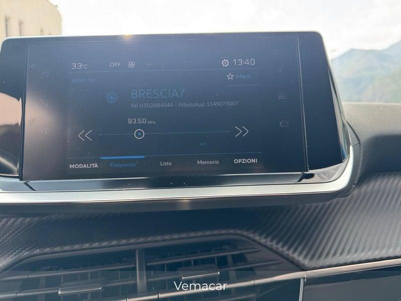 Peugeot 2008 BlueHDi 130 EAT8 Allure Pack aut.-CAR PLAY RETROC-SOLO KM 21200!