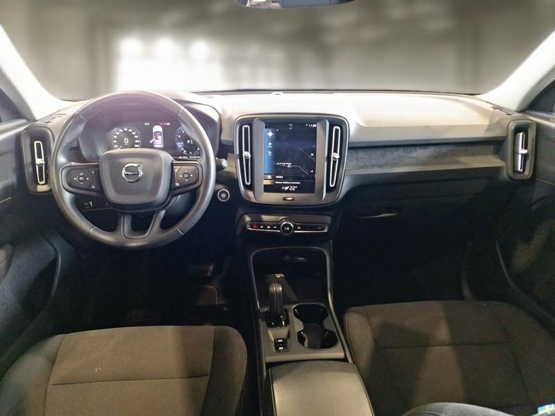 VOLVO XC40 T2 automatico Momentum Core
