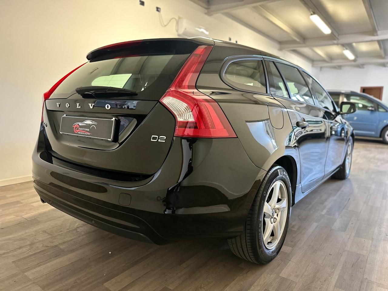 Volvo V60 D2 Momentum EURO 6